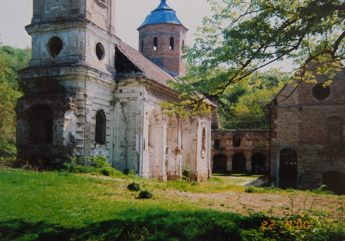 Фотографија из галерије Манастира Кувеждин, 2000 (9)